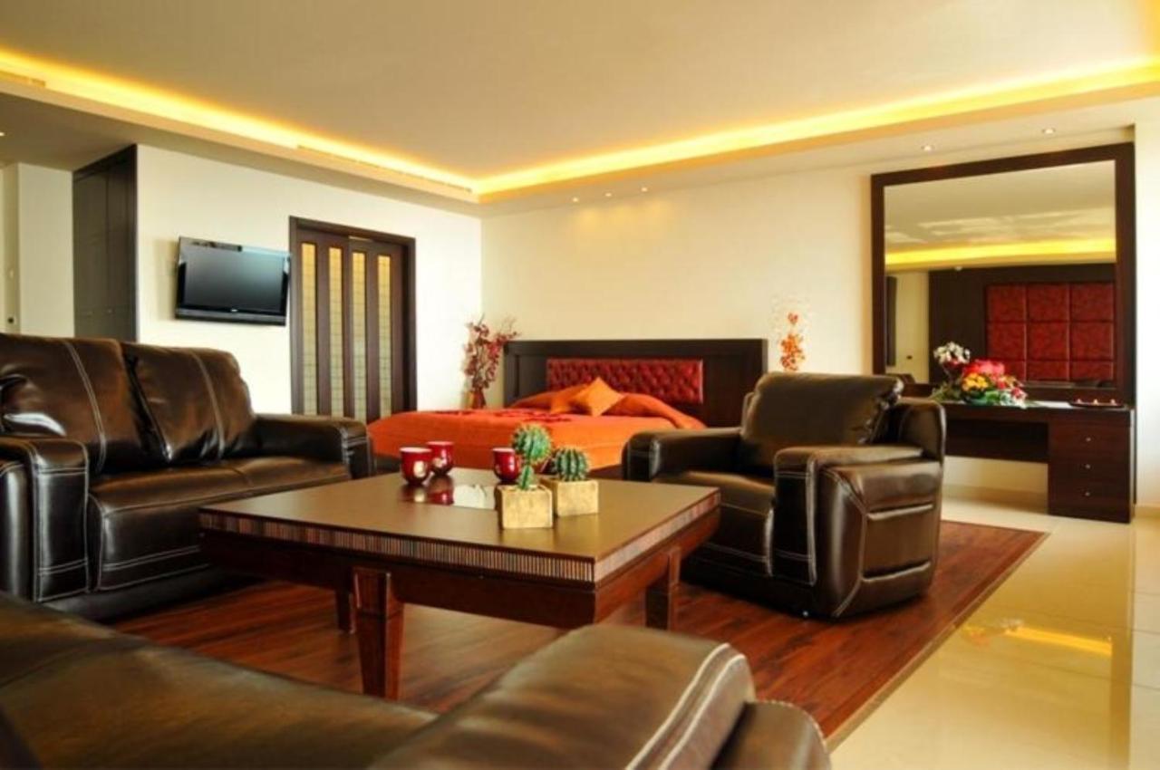 Hollywood Inn Boutique Hotel Джуния Екстериор снимка