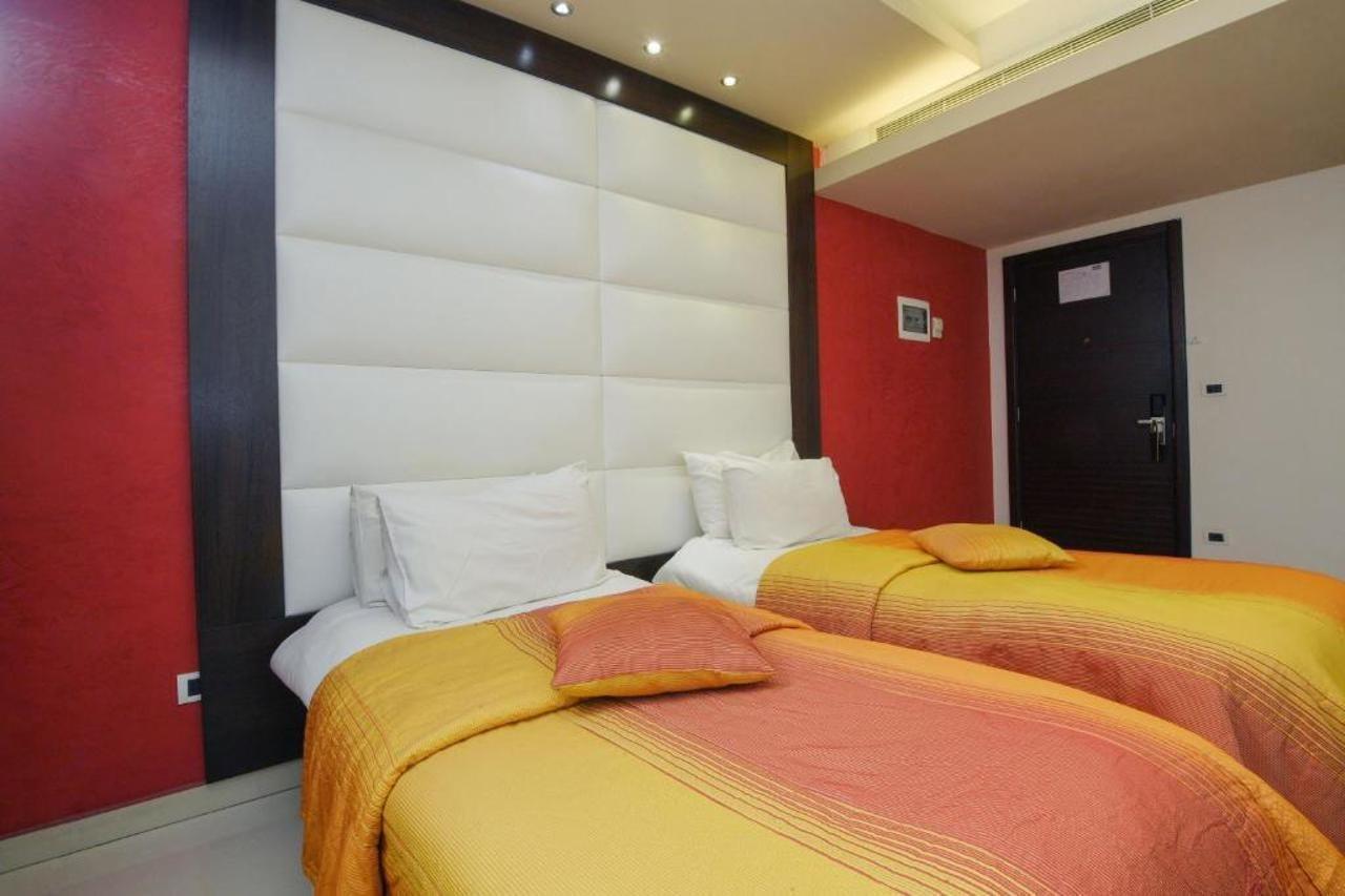 Hollywood Inn Boutique Hotel Джуния Екстериор снимка
