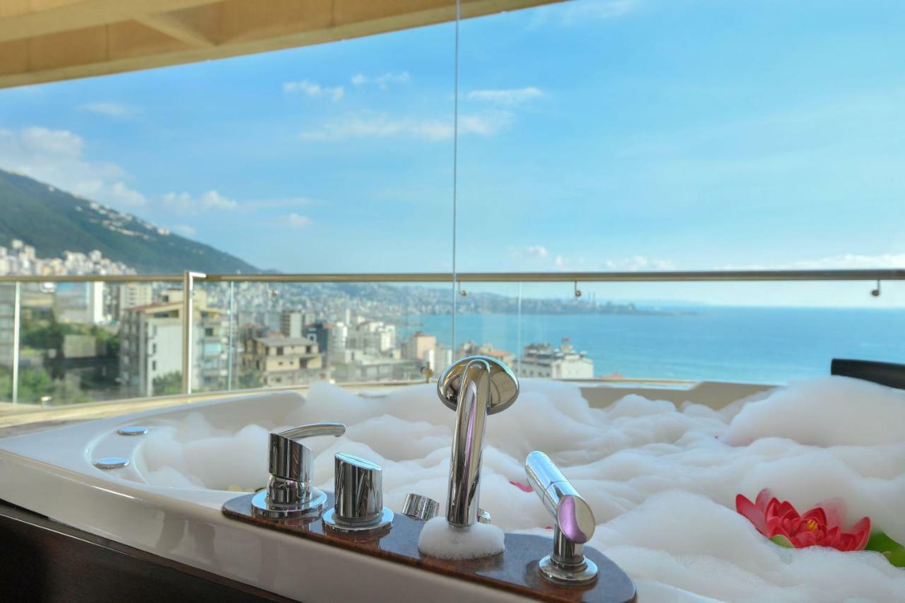 Hollywood Inn Boutique Hotel Джуния Екстериор снимка
