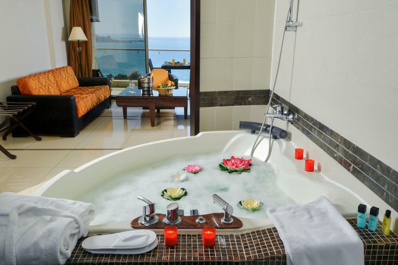 Hollywood Inn Boutique Hotel Джуния Екстериор снимка