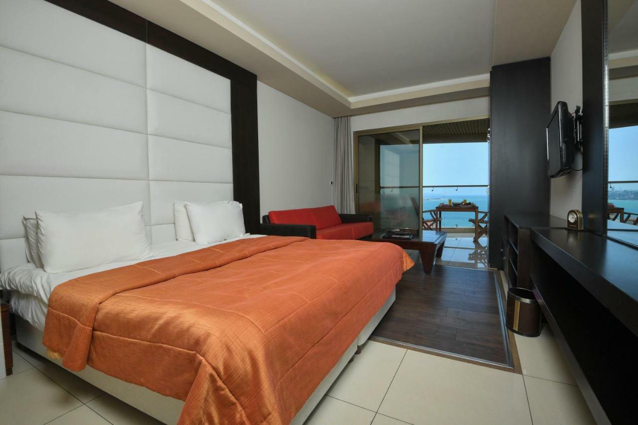 Hollywood Inn Boutique Hotel Джуния Екстериор снимка