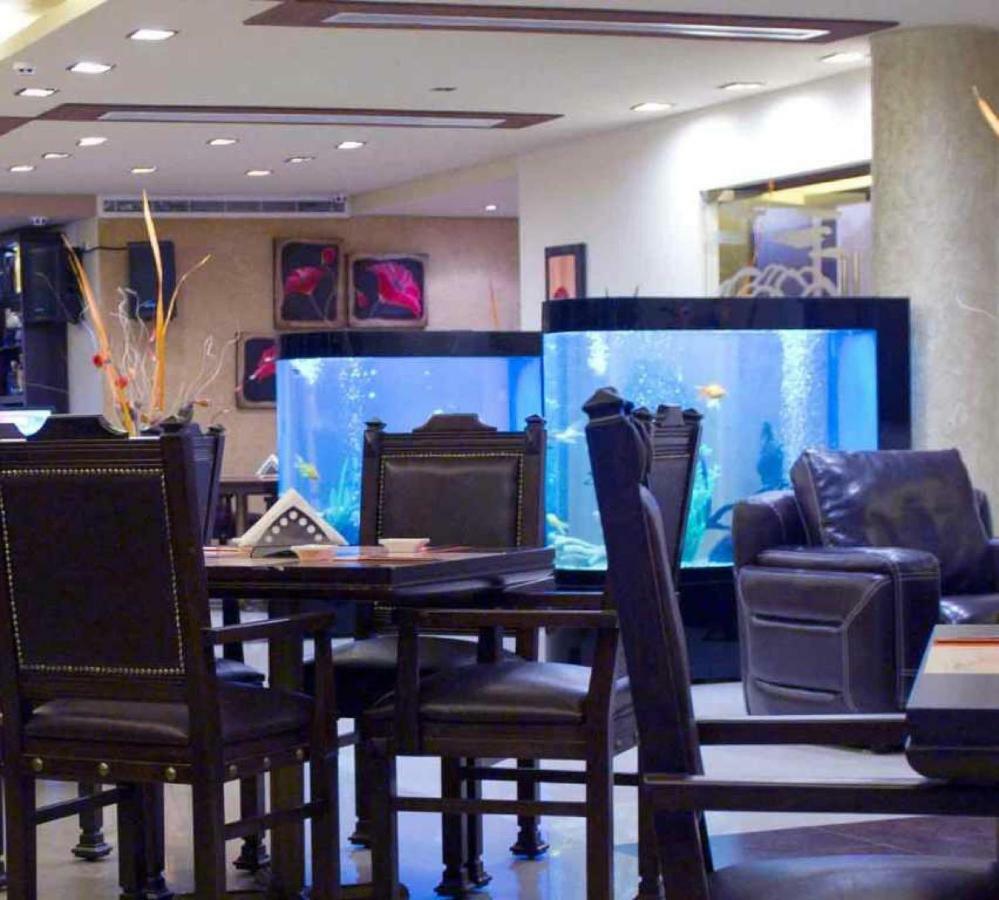 Hollywood Inn Boutique Hotel Джуния Екстериор снимка