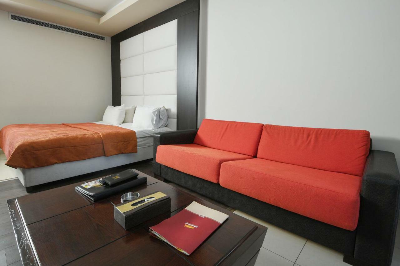 Hollywood Inn Boutique Hotel Джуния Екстериор снимка