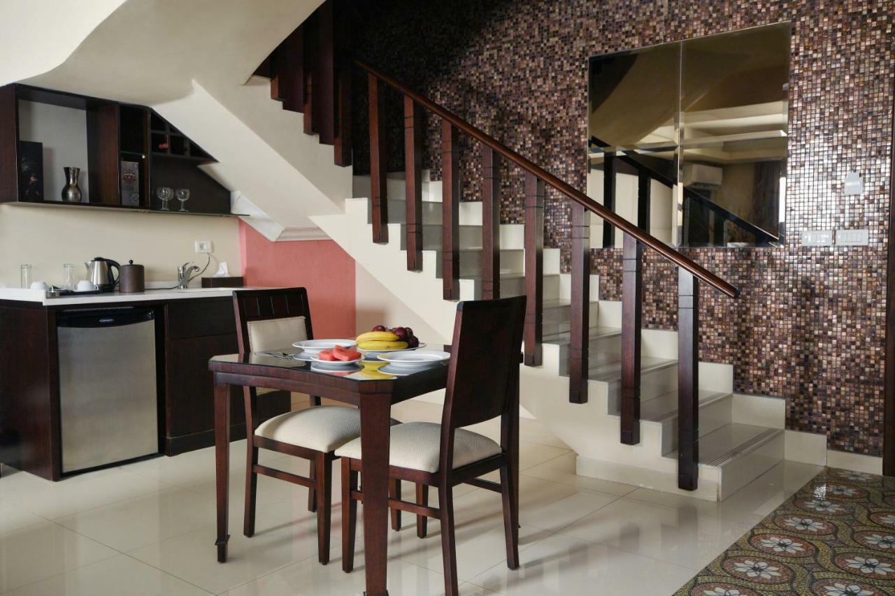 Hollywood Inn Boutique Hotel Джуния Екстериор снимка