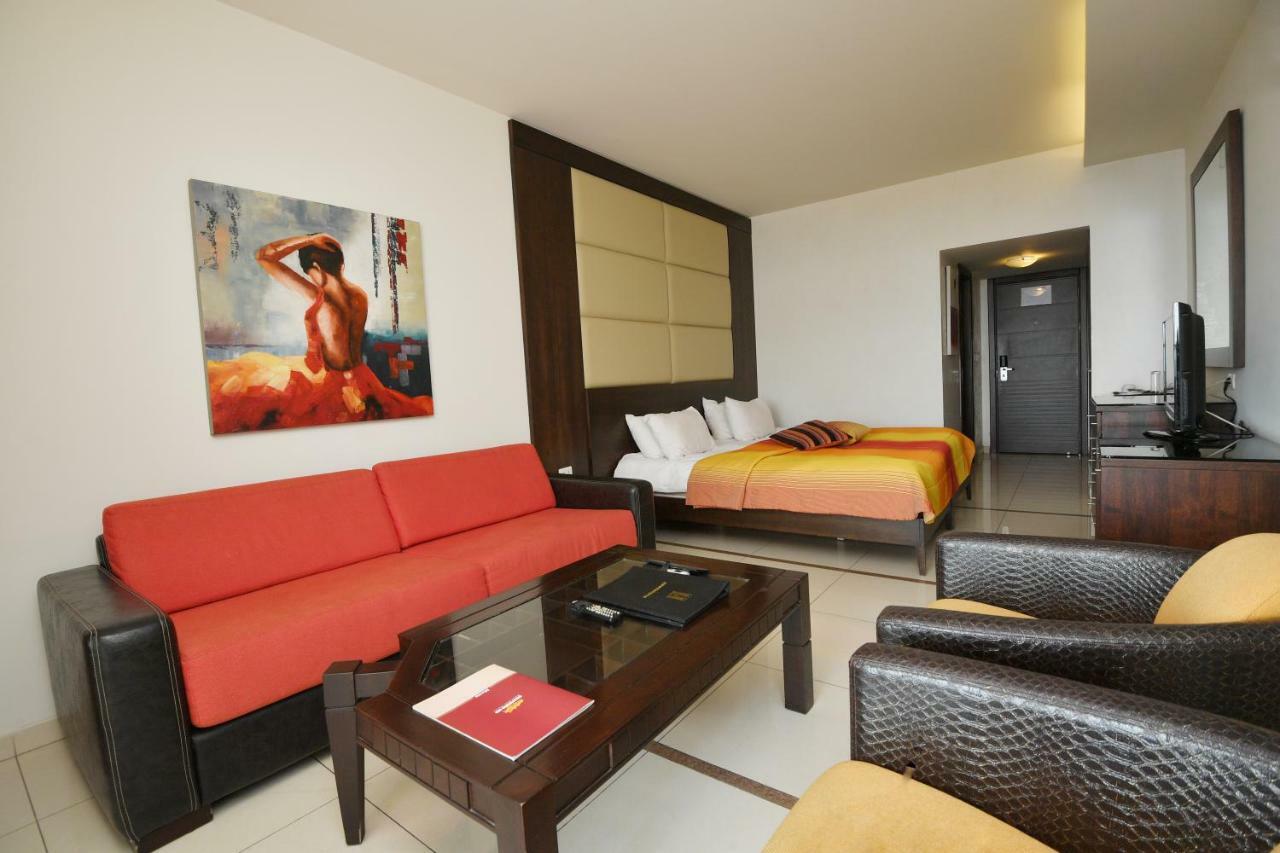 Hollywood Inn Boutique Hotel Джуния Екстериор снимка